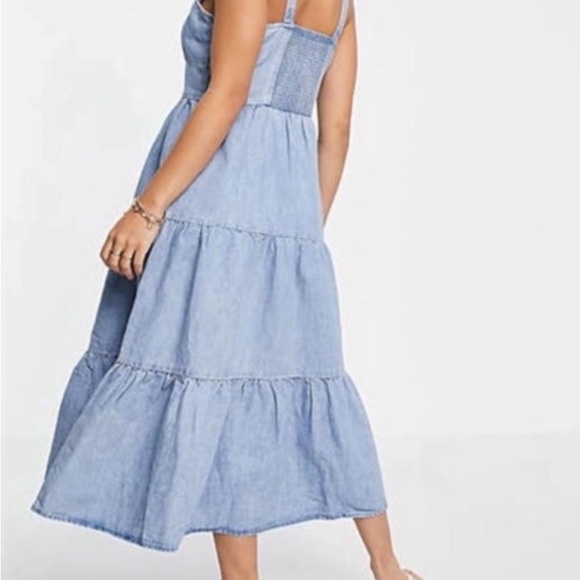 Levi's sabine Button Front Tiered Midi Dress - Picture 4 of 6